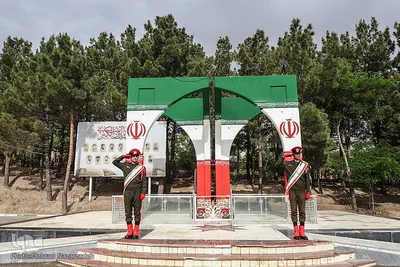 صبحگاه مشترک نیروهای مسلح در تبریز‎‎