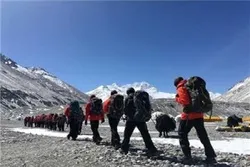 英国穆斯林登山者发起反伊斯兰主义运动