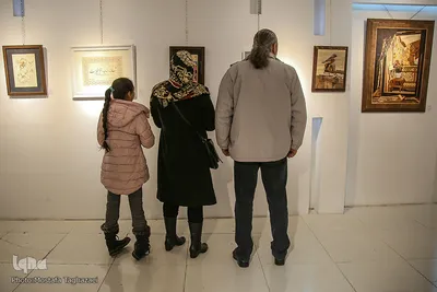 نمایشگاه گروهی آثار هنرهای تجسمی و صنایع دستی هنرمندان توان‌یاب «جلوه‌های هنر»در گالری مهر هنر 