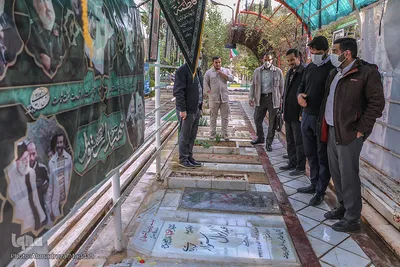 حضور فرمانده سپاه قدس در گلزار شهدای شیراز‎‎