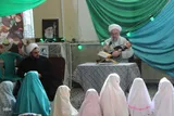 اعتکاف مادر فرزندی در ملایر