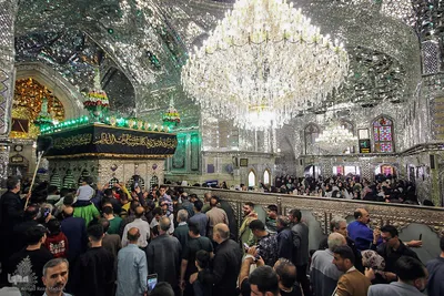 لحظه تحویل سال ۱۴۰۴ در حرم حضرت شاهچراغ (ع)