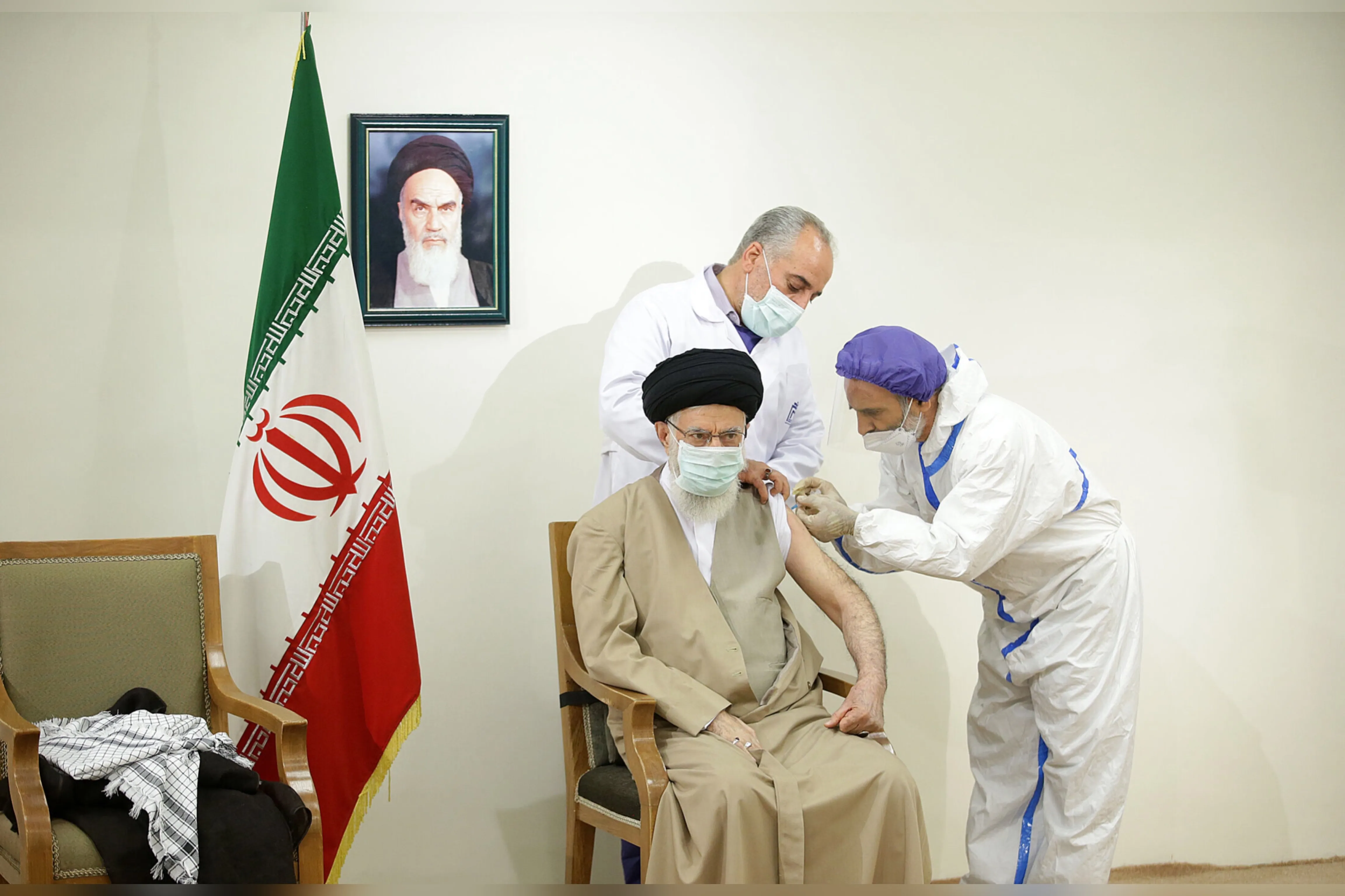 منتظر واکسن ایرانی ماندم برای پاسداشت افتخار ملی و تشکر از محققان جوان و پر تلاش