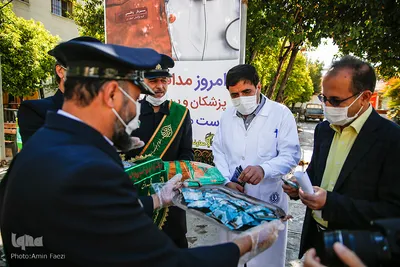 پزشکان و پرستاران، اجرتان با خدا