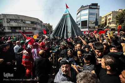 عزاداری ظهر عاشورا در تهران 