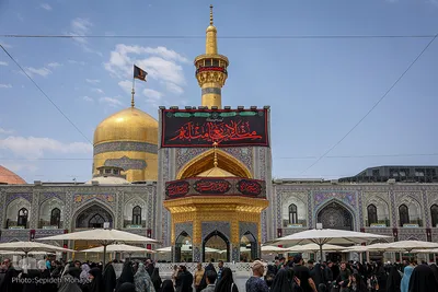 حرم مطهر رضوی در سوگ علمدار کربلا