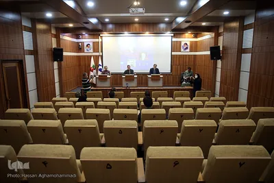 نشست تخصصی چهل سال تاتر مقاومت و چشم انداز پیش رو