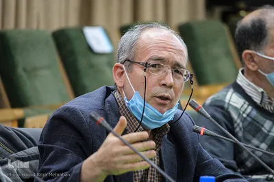 نشست «هنر و اندیشه در ادبیات انقلاب اسلامی»