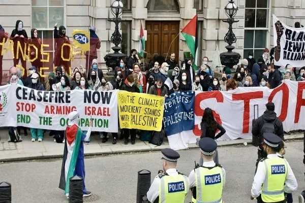 Britaniya polisi Qəzza tərəfdarlarını saxlayıb