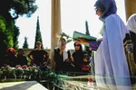 گلباران آرامگاه حافظ