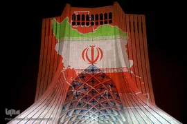 نورپردازی سه بعدی(ویدیو مپینگ) اتحاد و همبستگی ملت ایران بر برج آزادی