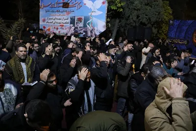 احیای شب نوزدهم ماه مبارک رمضان در گلزار شهدای شیراز