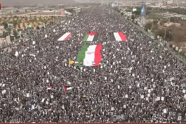 İran ve Lübnan’a destek için Yemende milyonlar sokaklara çıktı