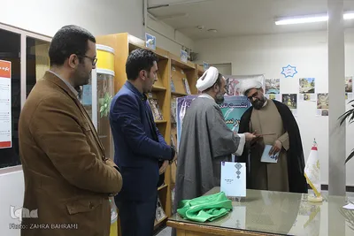 مراسم رونمایی و نقد و بررسی کتاب«مدرسه کلامی قم» - اراک/عکاس:زهرا بهرامی
