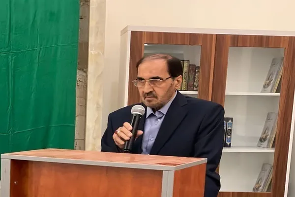 الإخلاص بالعمل يرفع قدر الانسان عند الله وعند الناس