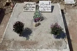 Əqsa məscidinin girişində qəbirlər dağıdıldı
