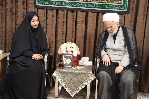 نگاه دلسوزانه به مقوله کتاب نقش مهمی در ارتقای سرانه مطالعه در جامعه دارد
