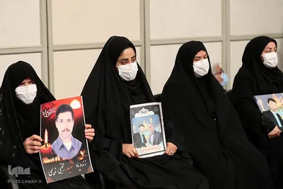 دیدار رهبر معظم انقلاب با خانواده شهدای حادثه‌ تروریستی شاهچراغ(ع) شیراز