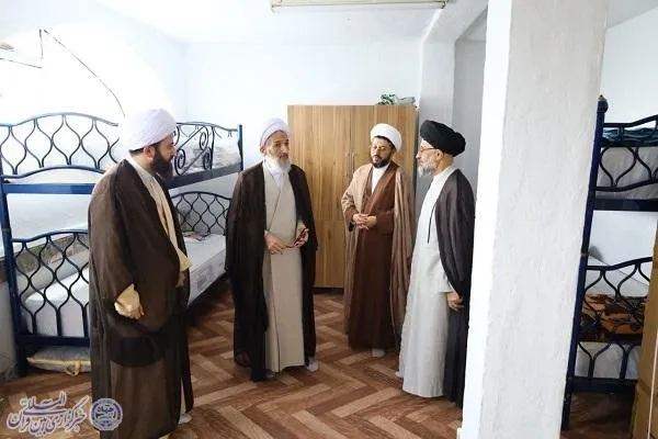 نشست نماینده ولی فقیه در مازندران با طلاب و اساتید حوزه علمیه شهید مطهری تنکابن