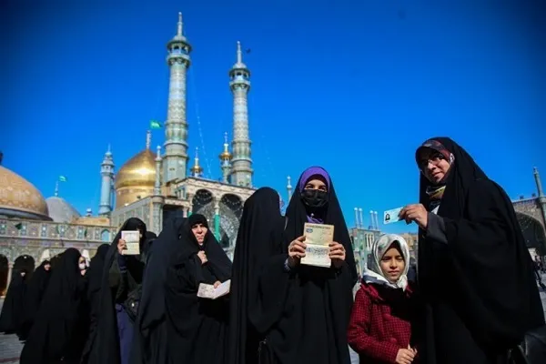 استقرار ۱۰ صندوق اخذ رأی در حرم مطهر حضرت معصومه(س)