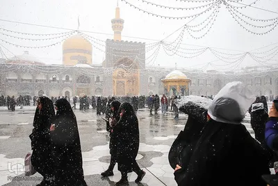 بارش اولین برف زمستانی در مشهد ـ حرم رضوی