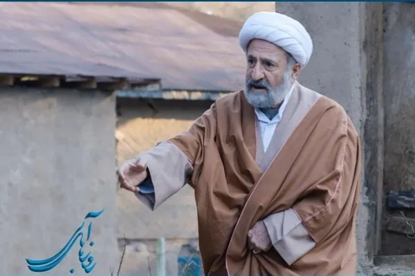 «روزهای آبی» دهمین تجربه‌ام در نقش روحانی است