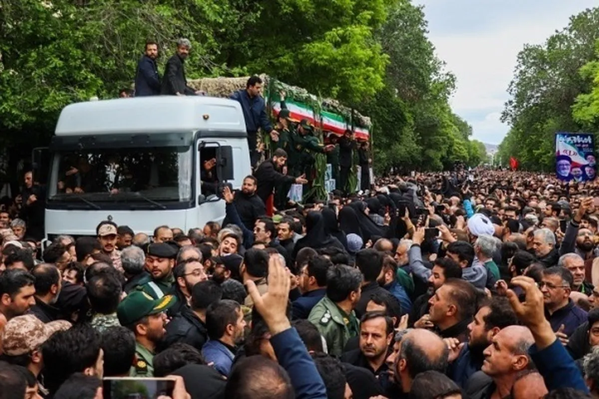Taifa la Iran katika majonzi wakati huu wa siku 3 za kuuaga mwili wa Shahidi Raisi na wenzake