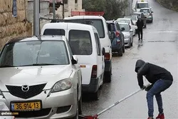 Zionist Settlers Vandalize Palestinians’ Cars in West Bank