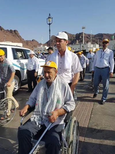 کاروان حج جانبازان یک روز دیگر در مدینه مستقر هستند