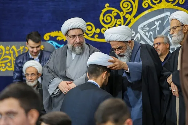مراسم عمامه گذاری طلاب حوزه علمیه حضرت ولی‌عصر(عج) بناب
