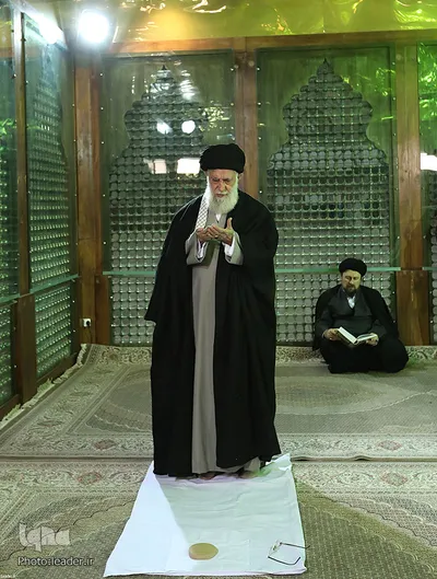 حضور رهبر انقلاب در مرقد مطهر امام خمینی(ره) و گلزار شهدا