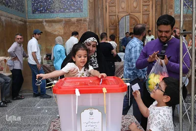 مرحله دوم انتخابات ریاست‌جمهوری در میدان نقش جهان اصفهان