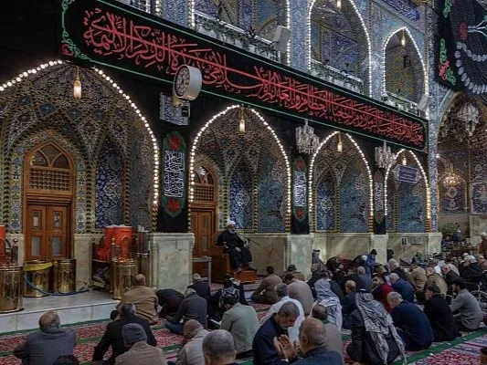سوگواری سالروز وفات حضرت ام‌البنین(س) در حرم حضرت عباس(ع) + عکس