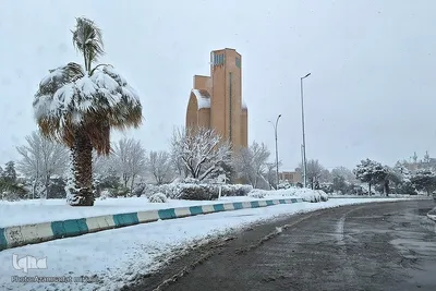 رخت سفید بر تن یزد جهانی