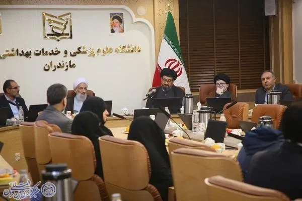 آیین تجلیل از خانواده‌های شهدای شاخص استان مازندران در ساری