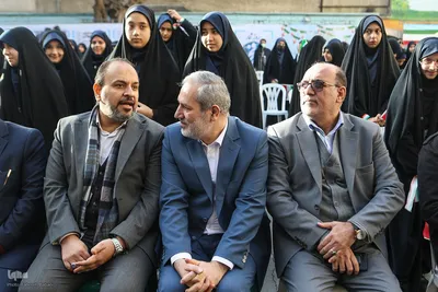 مراسم نواختن زنگ پیروزی انقلاب اسلامی