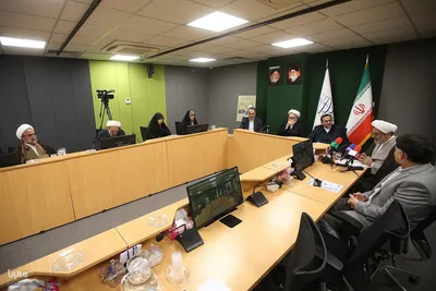 رونمایی از مجموعه مقالات همایش شهید سلیمانی و مکتب انتظار و مقاومت
