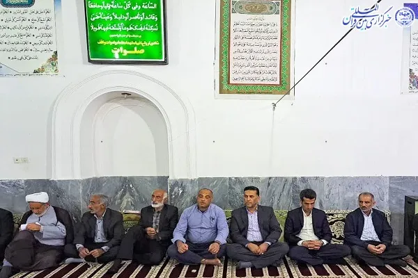 محفل انس با قرآن در روستای ولاشد بخش مرکزی شهرستان ساری