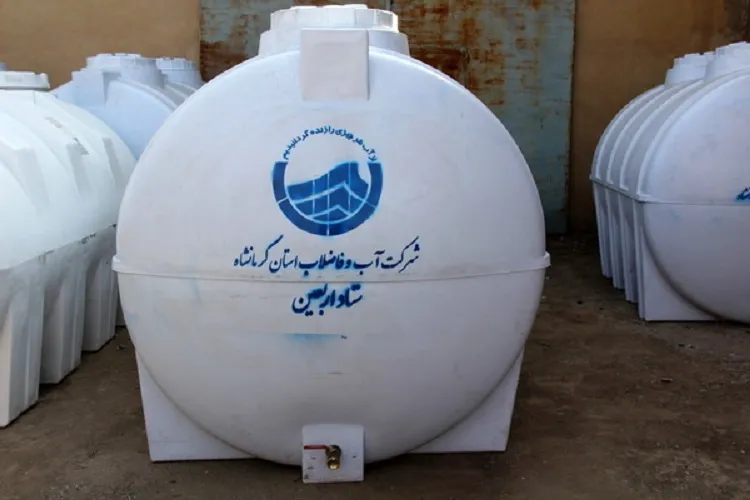 استقرار ۲۵ تانکر آبرسان در مسیر زوار در مرز خسروی