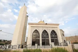 مسجد «البر الاحسان» شهر «بیره» کرانه باختری رود اردن در آتش کینه صهیونیستها