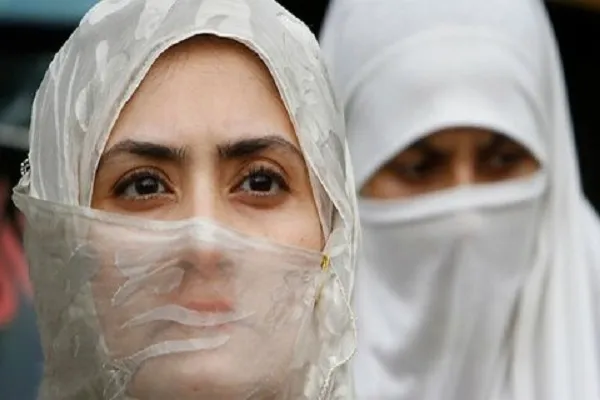 حجاب پہنی ہوئی ٹیچرس کے لئے امتحانات کی ڈیوٹی نہیں‘ کرناٹک حکومت کا بیان