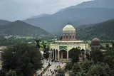 حدود ۲ میلیون نفر زائر نوروزی به بقاع گیلان مشرف شدند