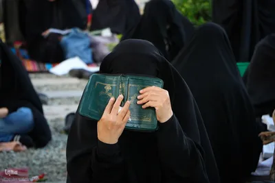 مراسم دعای عرفه در گلستان شهدای اصفهان