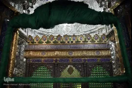 مضجع شریف آستان مقدس امامزاده سيد ناصر الدين(ع) از نوادگان امام محمد الباقر(ع) در خیابان خیام محدوده چهارراه گلوبندک