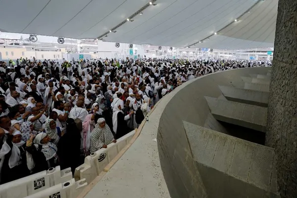 Pilosopiya ng Hajj sa Quran/2

Pagkakaroon ng mga Simbolong Abrahamiko sa Hajj