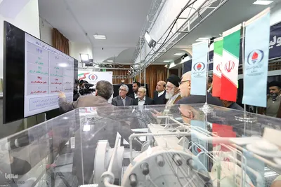 بازدید رهبر انقلاب از نمایشگاه توانمندی‌های تولید داخل