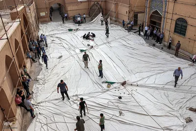 آیین سنتی پوش کشی در خانه امام حسینی یزد‎