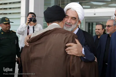  حجت الاسلام والمسلمین محسن قمی، مشاور امور بین الملل مقام معظم رهبری در مراسم استقبال از حجت‌الاسلام والمسلمین سیدعبدالفتاح نواب، نماینده ولی‌فقیه در امور حج و زیارت
