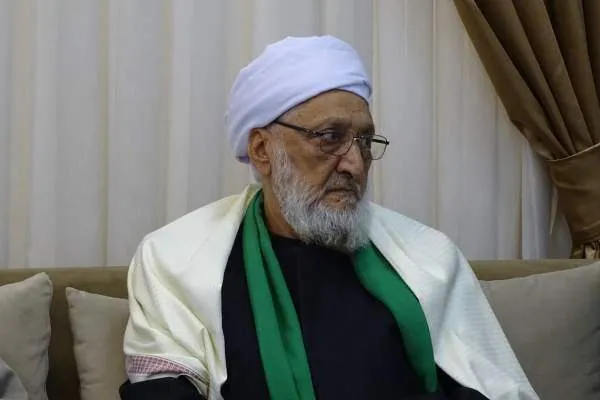 عالمان و نخبگان جهان اسلام نقشه راهی نوین برای وحدت مسلمانان ارائه دهند