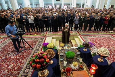 لحظه تحویل سال ۱۴۰۴ در حرم حضرت شاهچراغ (ع)